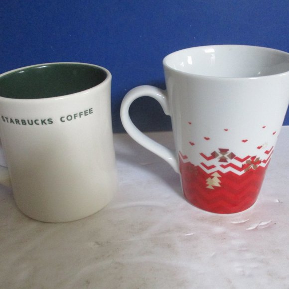 2 Starbucks Mugs 12oz 2008/ 11oz undated Excellent - Picture 2 of 6